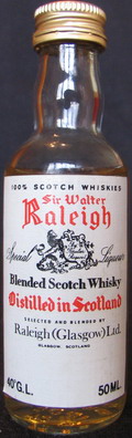 Sir Walter Raleigh
100% scotch whiskies
special liqueur
blended scotch whisky
40%