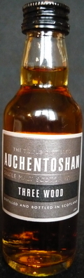Auchentoshan
the triple distilled
single malt scotch whisky
tree wood
distilled and bottled in Scotland
43%