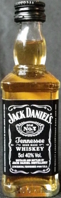 Jack Daniel`s
Old
No. 7
Brand
Tennessee
Sour mash
Whiskey
SSaM
Samostatná
No. 7
Výroční Členská Schůze
Havlov
sdružení sběratelů alkoholových miniatur
28.-29.3.201540%
(rubová strana)