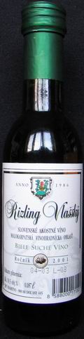 Rizling Vlašský
slovenské akostné víno biele suché - malokarpatská vinohradnícka oblasť
JM Vinárstvo Doľany
ročník 2001
10,5%